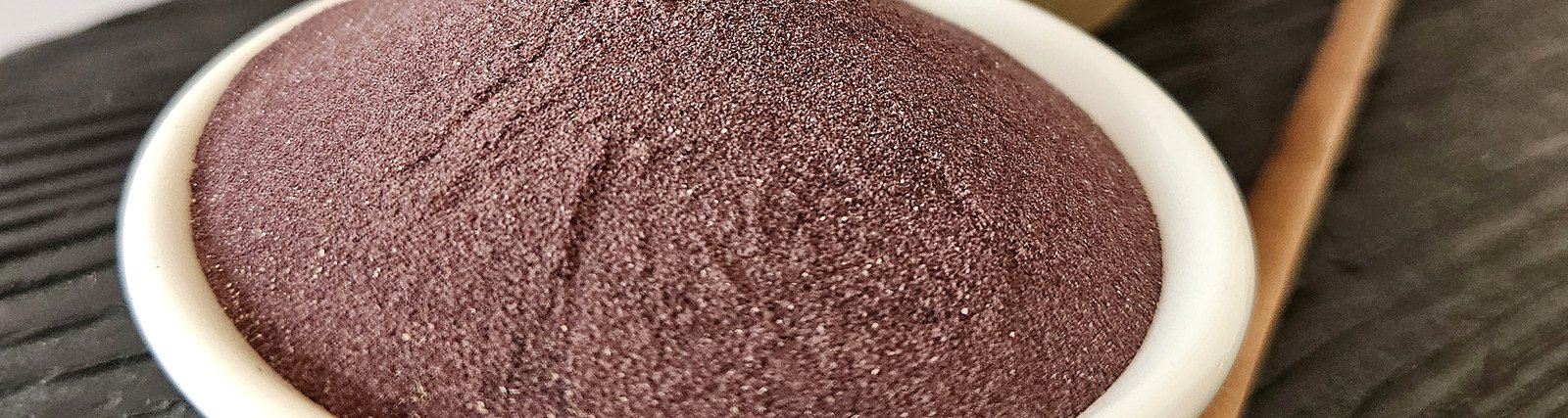 The rhizome: fresh, dried in slices or milled into powder